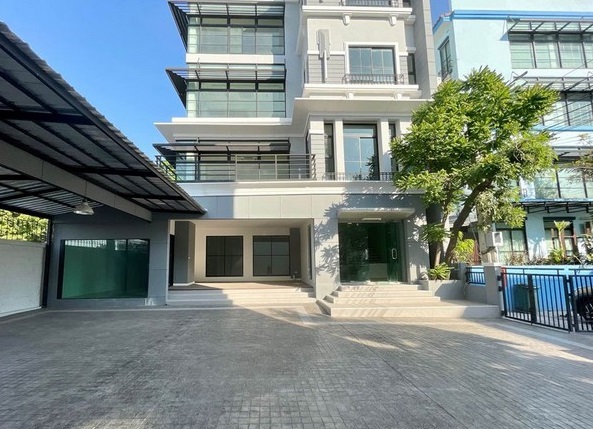 ขายโฮมออฟฟิศ 4 ชั้น 94 ตรว 800 ตรม. บ้านกลางกรุง Office Park ลาดพร้าว 71 นาคนิวาส ใกล้เลียบด่วน ใกล้รถไฟฟ้า ตึกพร้อมใช้ ทำเลดี เดินทางสะดวก