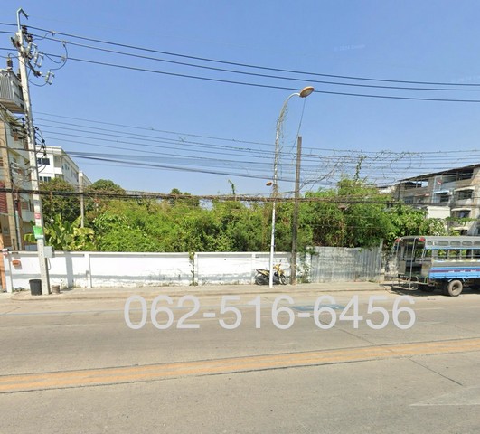 ขายที่ดิน 300 วา ติดถนนบางศรีเมือง อำเภอเมือง อยู่ในย่านเจริญมาก  เหมาะสร้างสำนักงาน บ้านหรู หรือซื้อเพื่อการลงทุน ที่ดินละแวกนี้ปรับราคาขึ้นมาก ใกล้ที่ดินมีตลาด มีปั๊มน้ำมันที่ดินล้อมรั้วไว้แล้ว ที่ดินสี่เหลี่ยมจัตุรัสขนาดหน้าที่ดินกว้าง 34 เมตร ขายเพียง 29 ล้านสนใจติดต่อโทร 062-5166456FB : https://www.facebook.com/KritthanaProperty/Line: @kaiteedee#ที่ดินถนนบางศรีเมือง #ที่ดินนนทบุรี  #ที่ดินสร้างบ้