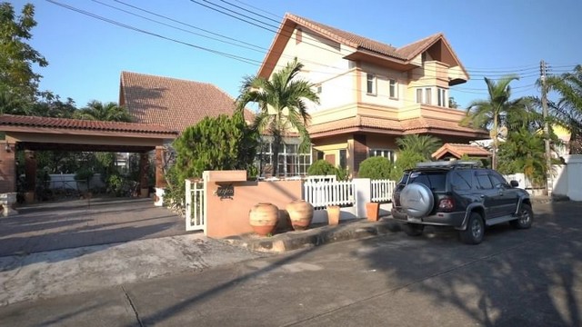 บ้านเดี่ยว 2 ชั้น ปาล์มสปริงคันทรีโฮมส์ หนองหอย          