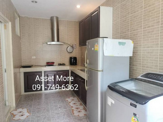 ให้เช่าทาวน์เฮาส์ 3 ชั้น (หลังมุม)  เพอร์เฟคมาสเตอร์พีท เดอะเมโทร ทางเข้าติดม.แสตมฟอร์ด