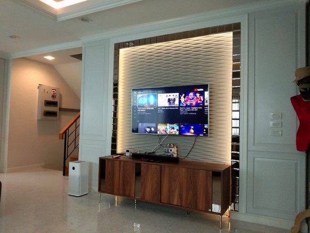 ขายบ้านเดี่ยว 3 ชั้น  โครงสร้างดี  พร้อมอยู่  ย่านรัชดา-ดินแดง  เข้าออกได้หลายทาง   อินทามาระ ทะลุวิภาวดี สุทธิสารรายละเอียดบ้านเนื้อที่ 57 ตร.ว. เนื้อที่ใช้สอย 350 ตารางเมตร  3 ห้องนอน 6 ห้องน้ำ  1 ห้องรับแขก 1ห้องฟังเพลง/ดูหนัง 1ห้องพระ  1 ห้องครัว ที่จ0อดรถ 3 คัน ** รายละเอียดเพิ่มเติม **  ชั้นที1  =  มี ห้องนั่งเล่น / ห้องทานข้าว / ครัวบิ้วอินท์ขนาดใหญ่ / ห้องน้ำ /ห้องอเนกประสงค์ข