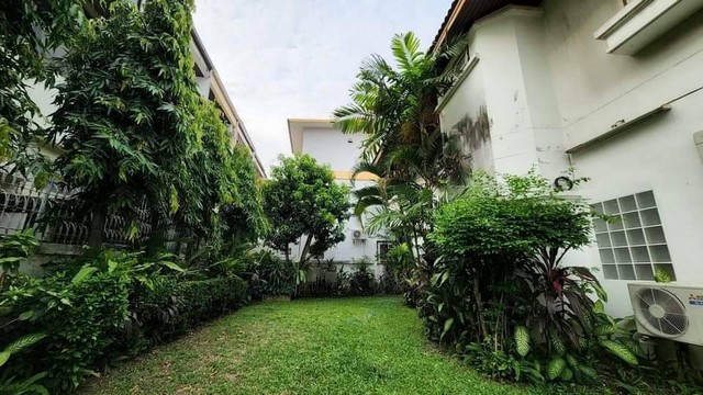 ขายบ้านเดี่ยว 131 ตารางวา หมู่บ้าน ศิริวัฒนา วิภาวดี- รัช19 ใกล้ MRT รัชดา เดินทางสะดวก บ้านน่าอยู่ กว้างขวาง ร่มเย็น ฮวงจุ้ยดี