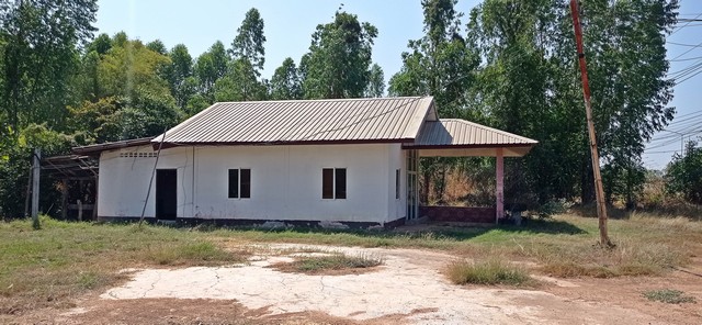 รายละเอียดเพิ่มเติม Code ID :  PAPZF_009 ขาย  4,864,000  บาท- ขนาดพื้นที่ :  2259.5 ตรว. - พื้นที่ใช้สอย :  329 ตรม.- จำนวนห้อง :   3 ห้องนอน 2 ห้องน้ำ- ที่จอดรถ :   2 คัน    - บ้านหันไปทางทิศ : ตะวันตกเฉียงเหนือ พิกัดทรัพย์ :   https://maps.app.goo.gl/YcG9pZpY9gDP4MFh9 สถานที่ใกล้เคียง  -ใกล้  โรงพยาบาลส่งเสริมสุขภาพตำบลบ้านนาจารย์ -ใกล้  วัดคําหงษา -ใกล้  โรงเรียนชุมชนนาจารย์วิทยา -ใกล้  ตลาดบ้านโจดสอบถามเพิ่มเติม/นัดชมโทร. 097-419-5982(พลอย)�