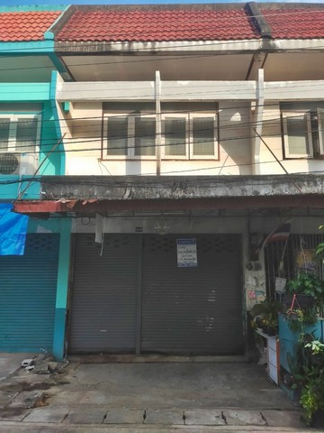 รายละเอียดเพิ่มเติม Code ID :  PAP1-0080 ขาย  1,280,000  บาท- ขนาดพื้นที่ :  26.9 ตรว.- พื้นที่ใช้สอย :  154 ตรม.- จำนวนห้อง :   3 ห้องนอน 2 ห้องน้ำ- ที่จอดรถ :   1 คัน    - บ้านหันไปทางทิศ : ตะวันออกเฉียงใต้ พิกัดทรัพย์ :   https://maps.app.goo.gl/Ag12YVxcedadQdNu5  สถานที่ใกล้เคียง  -ใกล้  โรงพยาบาลกาฬสินธุ์ -ใกล้  โลตัส กาฬสินธุ์ -ใกล้  โรงเรียนกาฬสินธุ์พิทยาสรรพ์ -ใกล้  บิ๊กซี ซูเปอร์เซ็นเตอร์ กาฬสินธุ์สอบถามเพิ่มเติม/นัดชมโทร. 097-419-5982