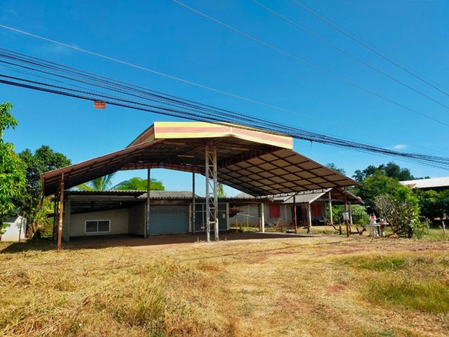 รายละเอียดเพิ่มเติม Code ID :  PAP7-0153  ขาย  1,060,000 บาท- ขนาดพื้นที่ :  209 ตรว.- พื้นที่ใช้สอย :   445.25 ตรม.- จำนวนห้อง :   2 ห้องนอน 2 ห้องน้ำ- ที่จอดรถ :   2 คัน     - บ้านหันไปทางทิศ : ตะวันตกเฉียงใต้ พิกัดทรัพย์ :   https://maps.app.goo.gl/iyQq7b3yxnvFPGQ67 สถานที่ใกล้เคียง  -ใกล้  โรงเรียนหนองแซงวิทยา -ใกล้  โรงเรียนคำม่วง -ใกล้  โรงพยาบาลคำม่วง -ใกล้  โรงเรียนคำม่วงจรัสวิทย์สอบถามเพิ่มเติม/นัดชมโทร. 097-419-5982(พลอย)โทร. 096-932-4624(ออมสิน)