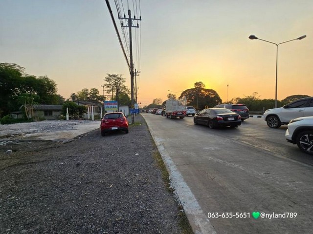 ชอบที่ดินทำเลทอง ต้องจัดแปลงนี้จ้า ที่สวยใกล้สี่แยกบางอ้อ ต.ทองหลาง อ.บ้านนา จ.นครนายก ใกล้ตัวอำเภอบ้านนา