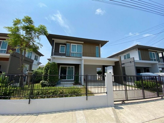 ให้เช่าบ้านเดี่ยว ใกล้ ร.ร. สารสาสน์วิเทศศึกษา 2 ชั้น ย่านประชาอุทิศ พฤกษ์ลดา ประชาอุทิศ90