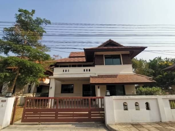 ให้เช่า 38,000 บาท/เดือน 140 ตรว. 4 นอน 4 น้ำ บ้านเดี่ยว 2 ชั้น หนองควาย หางดง สไตล์ล้านนา​ ตกแต่งครบ พร้อมเข้าอยู่ ใกล้กาดฝรั่ง ใกล้สนามบิน