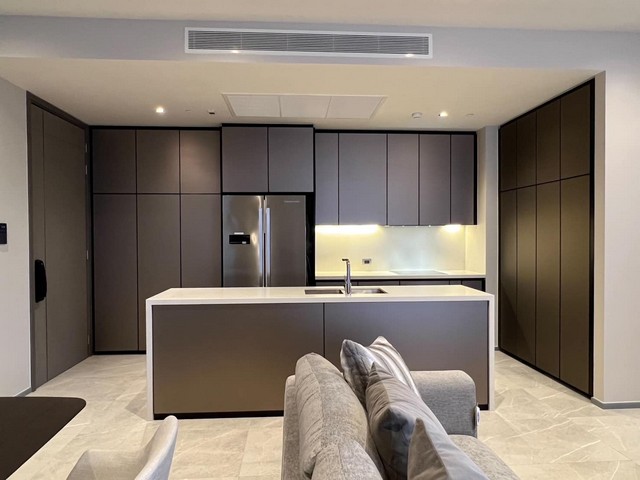 Hyde Heritage Thonglor, nice, clean, spacious, 8th floor, BTS Thonglor.Interested in additional details or pictures or making an appointment to see the room?Contact Ekachai (Aui)T. 089-799-5598Line ID: @auiauiaui001 (add @ in front) (Agent Post)-------------------------------------------------- ------------Room type: 2 bedrooms, 2 bathroomsSize 78 sq m., 8th floorNew, clean room, beautifully decorated, ready to move in.details-------------------------------------------------- ------------Rental price: 80,000 baht per month-------------------------------------------------- ------------*Facilities worth using- Fitness Sauna- Yoga, Golf Simulation, Boxing Gym- Spa & Salon, Kids Room- Kids Pool, Sky Pool-------------------------------------------------- ------------*Nearby important places (Based on information from Google Map)- The Emporium- Market Place Thonglor- Samitivej Hospital- Prommitr Hospital- Bangkok International Prep. School- The American School of Bangkok- Well International 