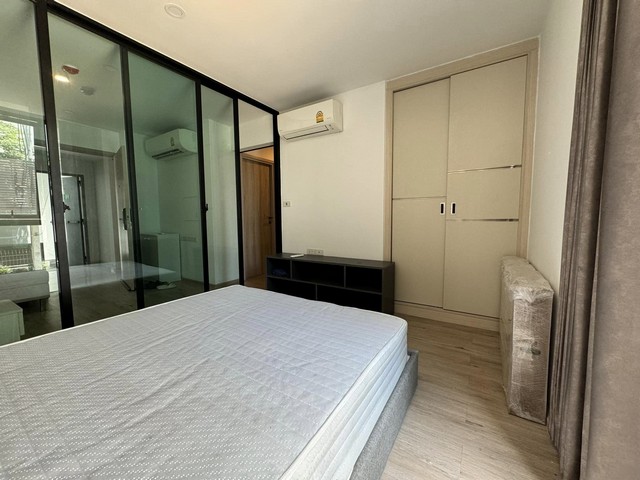 Serio Sukhumvit 50, clean, safe, livable, 2nd floor, BTS On Nut.***Service for selling/renting houses, condos and giving advice. If interested, contact at any time***Interested in additional details or pictures or making an appointment to see the room?Contact Ekachai (Aui)T. 089-799-5598Line ID: @auiauiaui001 (add @ in front)Room type: 1 bedroom, 1 bathroomSize 30 sq m., 2nd floor, Building BNew, clean room, beautifully decorated, ready to move in.details-------------------------------------------------- ------------Rental price 12,000.-/month-------------------------------------------------- ------------*Nearby important places (Based on information from Google Map)- Century The Movie Plaza : 1.6 km.- Summer Hill : 2.2 km.- Habito mall : 2.4 km.- Gateway Ekkamai : 3 km.- Wells International School : 2 km.- BTS On Nut : 1 km.-------------------------------------------------- ------------Rental conditions1 year rental contractPay 1 months rent in advance, 2 months room security deposit.