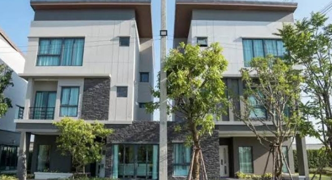 ขายบ้านแฝด 3 ชั้น กลางเมือง ดิ อิดิชั่น พระราม 9  กรุงเทพกรีฑา  ถนนกาญจนาภิเษก 23