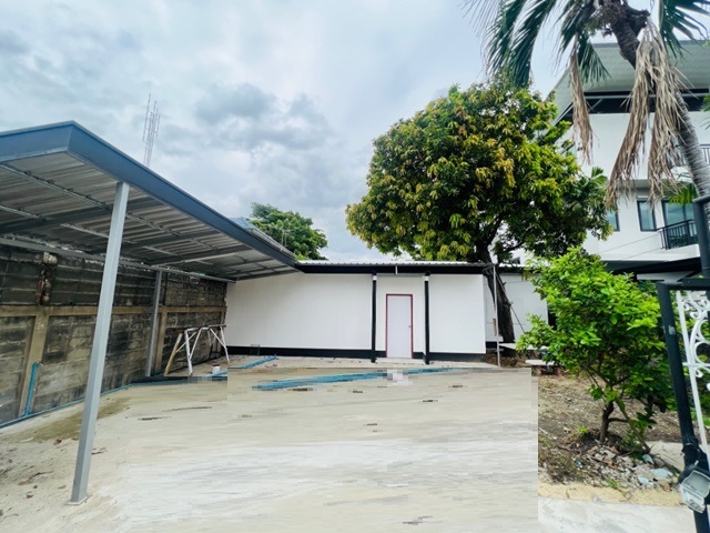 ย่านดอนเมือง ถูกที่สุดในโลก 5ห้อง ให้เช่าบ้านเดี่ยว โกดัง 85ตรว. 340ตรม. 22,999B-M   2น้ำ 3จอดรถ ปลอดภัย ตลาดบุญอนันต์ เดินทางสะดวกThe Cheapest in The World 5Rooms Don Mueang area detached house for rent warehouse 85sq.wa. 340sq.m. 22,999B-M newly renovated peaceful  2bath 3parking safe Bun Anan Market  convenient travel.สรงประภา กำแพงเพชร6 เชิดวุฒากาศ เดชะตุงคะซ.สรณคมน์21-41 ถ.วิภาวดี แขวงสีกัน เขตดอนเมือง กรุงเทพมหานคร 1021085ตรว.                           85sq.wa.340ตรม.                                 340sq.m.ปรับปรุงรีโนเวท ใหม่ ทั้งหลัง หลังค�