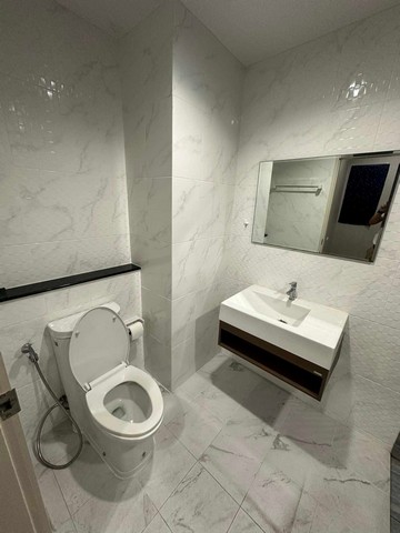 ร่มรื่น สะอาด ให้เช่าบ้านเดี่ยว 2 ชั้น ตลาดพระราม 5 บรรยากาศดี 74ตรว. 230ตรม. 34,998B-M 3นอน 3น้ำ 2จอดรถ 2แอร์ เดินทางสะดวก เดอะวอล์ค ราชพฤกษ์for rent 2-story detached house  Rama 5 Market good atmosphere 74sq.wa. 230sq.m. 34,998B-M shady clean 3bed 3bath 2parking 2A/C convenient travel The Walk Ratchaphruek.บางกรวย-ไทรน้อย กาญจนาภิเษก ราชพฤกษ์ซ.บางกร่าง ถ.นครอินทร์ ต.บางขุนกอง อ.บางกรวย จ.นนทบุรี74ตรว.                        230ตรม.                      บรรยากาศเงียบสงบ ระบบรักษาความปลอดภัยดีเยี่ยมถนนในโครงกา�