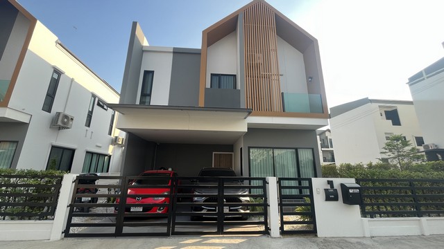 บ้านเดี่ยว 2 ชั้น  Mews เทียนทะเล15 Mew เทียนทะเล 15 แขวงบางกระสอ เขตบางขุนเทียน กทม.