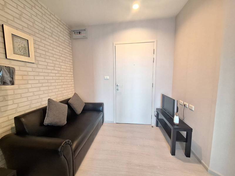 ghd000227 ขายด่วนคอนโด Aspire สาทร ตากสิน ทิมเบอร์โซน ราคาพิเศษ ห้องขนาด 26 ตรม 1 ห้องนอน ชั้น 20 วิวสระ ตกแต่งพร้อมอยู่