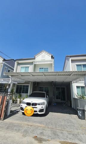 EPL-HR3326 ให้เช่าทาวน์โฮม 2 ชั้น เดอะวิลเลจ บางนา ก.ม.10 ซอยมหาชัย เนื้อที่ 28 ตารางวา 3 ห้องนอน 2 ห้องน้ำ เข้าออกหลายเส้นทาง