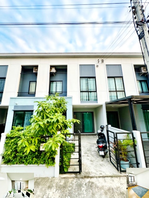 ให้เช่าทาวน์เฮาส์ 2 ชั้น 18ตรว. 100ตรม.ตลาดพูนทรัพย์  รักสัตว์ ทำเลดี 3นอน 2น้ำ 1จอดรถ 2แอร์ BRT คลองหนึ่ง