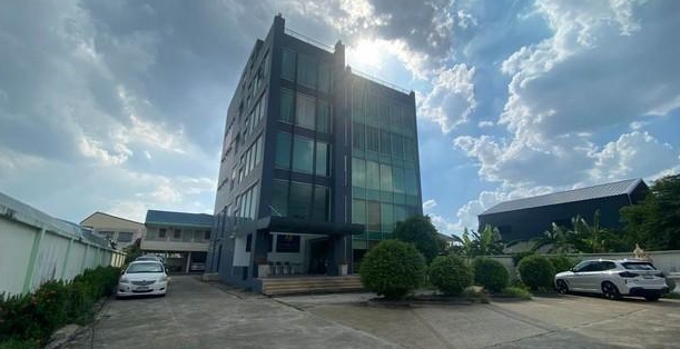 ขายอาคารสำนักงาน 5 ชั้น เนื้อที่ 291 ตรว ซอยโพธิ์แก้ว3 ย่านเลียบด่วนรามอินทรา 