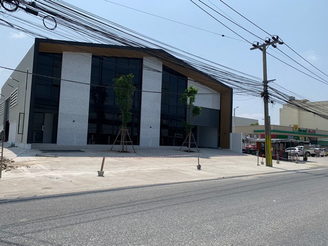 ให้เช่าพื้นที่โกดัง คลังสินค้า สำนักงาน โชว์รูม 924 ตาม ย่านบางนา ใกล้ห้างเมกาบางนา ทางด่วน