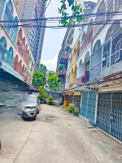 ทางด่วน ดินแดง ARLราชปรารภ18-24  ให้เช่าบ้าน อาคารพาณิชย์  3ชั้น BTSอนุสาวรีย์ชัย ประตูน้ำ ดินแดง ใกล้ตลาด 3นอน 3น้ำ