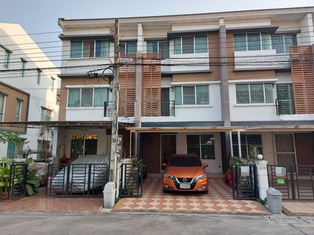 APL ลาดกระบัง อ่อนนุช เฟอร์ครบครัน ให้เช่าทาวน์โฮม 3 ชั้น 19ตรว. 158ตรม. 18,998B-M ทำธุรกิจได้ สภาพดี 3นอน 3น้ำ 2จอดรถ 4แอร์ เดอะ พาซิโอ มอลล์ ติดถนนใหญ่Townhome for rent 3 floors APL Lat Krabang On Nut fully furnished 19sq.wa. 158sq.m. 18,998B-M able to do business good condition 3bed 3bath 2parking 4A/C The Paseo Mall next to the main road.อ่อนนุชซอยลาดกระบัง8-24 ถนนลาดกระบัง แขวงลาดกระบัง เขตลาดกระบัง กรุงเทพมหานคร 1052019ตรว.                    19sq.wa.158ตรม.                    158sq.m.สามารถ ทำธุรกิจ ได้ค่ะ จอดรถยนต์สะดวก เข้า ออกรถ