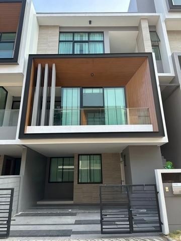 PB4121 ขายทาวน์โฮม 3 ชั้น ศรีนครินทร์-พระราม 9 โครงการ Nirvana DEFINE Srinakarin-Rama 9 แขวงทับช้าง เขตสะพานสูง 