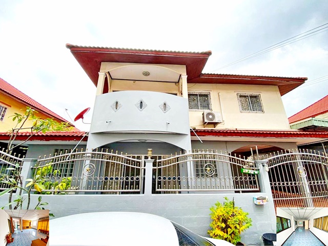 วิคตอเรีย  เฟอร์พร้อมอยู่ การ์เด้นท์ ให้เช่าบ้านเดี่ยว 2 ชั้น ตลาดคลองขวาง กว้างมาก 55ตรว. 150ตรม. 14,999B-Mทำเลดี 3นอน 2น้ำ 2จอดรถ 4แอร์ Victoria Garden 2-story detached house for rent Khlong Khwang Market. very spacious 55sq.wa. 150sq.m. 14,999B-M furnished ready to move in good location 3bed 2bath 2parking  4A/C เลียบคลองภาษีเจริญฝั่งใต้ เลียบคลองแคราย พุทธสาครซ.เพชรเกษม69-81 ถ.มาเจริญ แขวงหนองแขม เขตหนองแขม กรุงเทพมหานคร 1016055ตรว.                        150ตรม.                             3 ห้องนอน2 ห้องน้ำ1 ห้องนั่งเล่น1 ห�