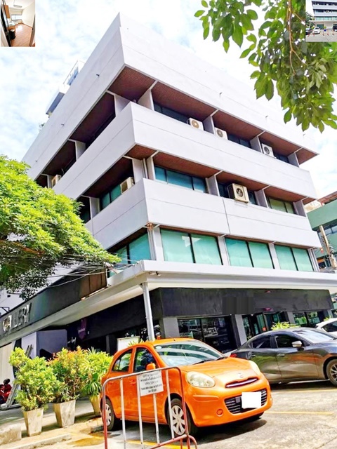 แหล่งพลุกพล่าน 2โถง 4น้ำ มีพื้นที่ให้จอดรถ 3แอร์ ดองกิ มอลล์ ทองหล่อ ให้เช่าอาคารพาณิชย์ ชั้น 2 BTS เอกมัย ใจกลางเมือง 48ตรว. 180ตรม. 