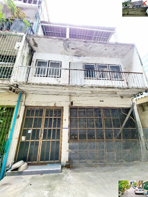 ย่านใจกลางเมือง สีลม ให้เช่าอาคารพาณิชย์ 3 ชั้น BTS ศาลาแดง 19ตรว. 210ตรม. ผู้เช่ารีโนเวทใหม่ 3นอน 2น้ำ 1จอดรถ เดอะคอมมอนส์ ศาลาแดง 