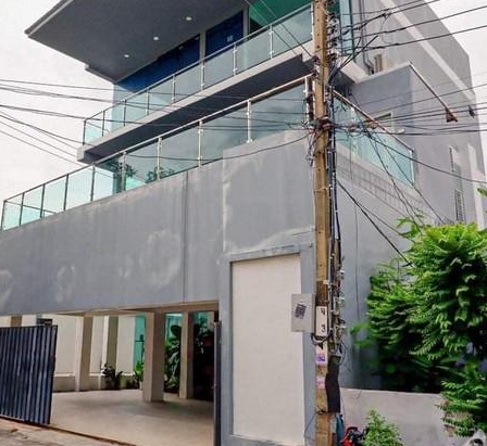  ขายบ้านเดี่ยว 3 ชั้น มีสระว่ายน้ำ ซอยลาดพร้าว-วังหิน47 เนื้อที่ 51 ตรว.