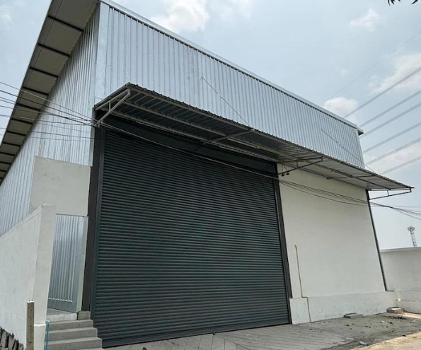 ให้เช่าและขายโกดัง โรงงาน100 ตรว. ศรีสมาน-ดอนเมือง ถนนเลียบคลองประปา ปทุมธานี 