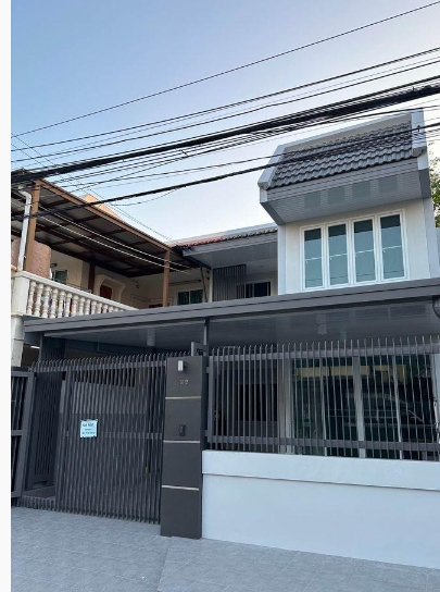 ให้เช่าทาวน์โฮม 3 ชั้น  ซอยรามคําแหง 117  ถนนศรีบรูพา