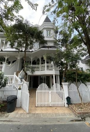 ให้เช่าและขาย ทาวน์โฮม4 ชั้นหลังมุม โครงการแฟนตาเซีย วิลล่า 2 สุขุมวิท 107 ใกล้ BTS แบริ่ง