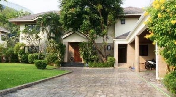 ให้เช่าบ้านเดี่ยว 4นอน สุขุมวิท71ซอยปรีดี42 พร้อมสระว่ายน้ำ ใกล้BTSพระโขนง ARL รามคำแหง