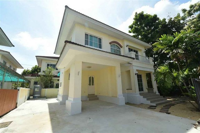 ให้เช่าบ้านเดี่ยวหลังมุม เนื้อที่ 78 ตร.ว. ย่านมีนบุรี ถนนคุ้มเกล้า ซอย11