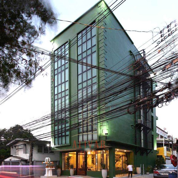 SB050024 ขาย โรงแรม 5ชั้น พื้นที่ใช้สอยรวม 493.20 ตร.ม. Fully Furnished ย่าน ประชาอุทิศขายราคา 44 ลบ.(Free Company Name Change Transfer)Details :- พื้นที่ใช้สอยรวม 493.20 ตร.ม.*Rooms:-4 Family Rooms: 26 sqm each-4 Standard Rooms: 23 sqm each-4 Economy Rooms: 21 sqm each-Fully Furnished*Additional Spaces:-Living Room-Reception AreaFacilities :-Lift (Elevator)-Rooftop Potential: Suitable for Bar-Solar Power: Newly Installed for Centralized Water Heating-Year Built: 2019Location ถ.ประชาอุทิศ แขวงห้วยขวาง เขตห้วยขวาง กรุงเทพมหานคร 10310Contact Line: @alivar  click https://line.me/R/ti/p/@180acmsuCALL     : 088-691-4246 Email : alivarestate@gmail.com Wechat  : alivar2442A LIVAR ESTATE CO.,LTDรับฝากขาย-เช่า อสังหาร