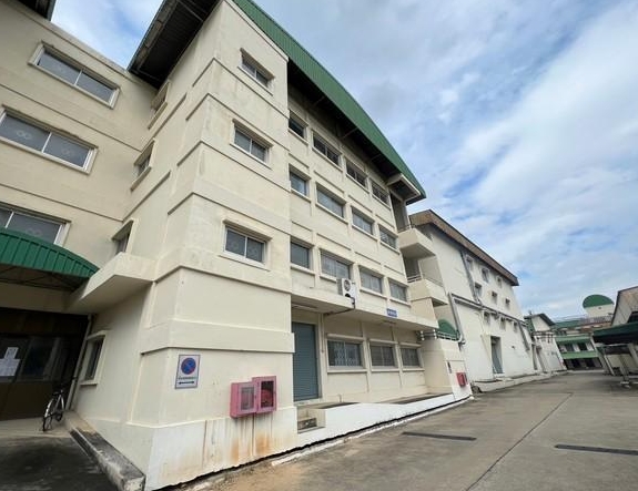 ให้เช่าโกดัง โรงงาน สำนักงาน ตึก 4 ชั้น พื้นที่ 2,000 ตรม. กรุงเทพกรีฑา ซอย7