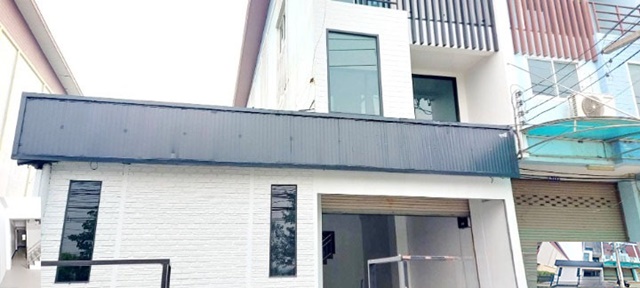 ให้เช่าอาคารพาณิชย์ 3 ชั้น เชียงราย  มหาวิทยาลัยแม่ฟ้าหลวง  56ตรว. 140ตรม. ระบบไฟฟ้า 3 เฟส 2นอน 2น้ำ ตลาาดนัด มฟล.