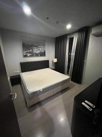 Rhythm Sukhumvit 44, spacious, private, clean, 17th floor, BTS Phra Khanong.***Service for selling/renting houses, condos and giving advice. If interested, contact at any time***Interested in additional details or pictures or making an appointment to see the room?Contact Ekachai (Aui)T. 089-799-5598Line ID: @auiauiaui001 (add @ in front)Room type: 1 bedroom, 1 bathroomSize 45 sq m., 17th floorClean room, beautifully decorated, ready to move in.details-------------------------------------------------- ------------Rental price: 28,000 baht per month-------------------------------------------------- ------------* Complete electrical appliances- Air conditioning- fridge- TV- washing machine-------------------------------------------------- ------------*Facilities worth using– 34th floor, exercise room– Sauna (separate men and women)– Yoga area– Infinity edge pool style swimming pool– Slope glass fitness opens up to a Panoramic View on the Roof top floor.– Technology that contro