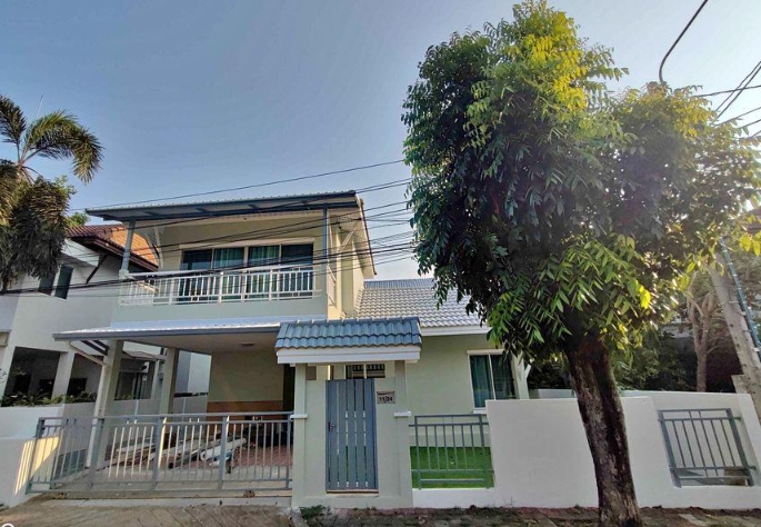 ให้เช่าบ้านเดี่ยว 2 ชั้น  หมู่บ้านสัมมากร พระราม 5  ติดถนนใหญ่ นครอินทร์