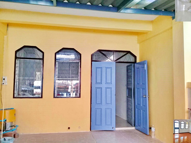 MRT จรัญฯ 13 ตะวันออกเฉียงเหนือ 24ตรว.  ท่าพระ ทำเลดีมาก  3นอน 3น้ำ 1จอดรถ 3แอร์ เข้า-ออกได้หลายทาง 