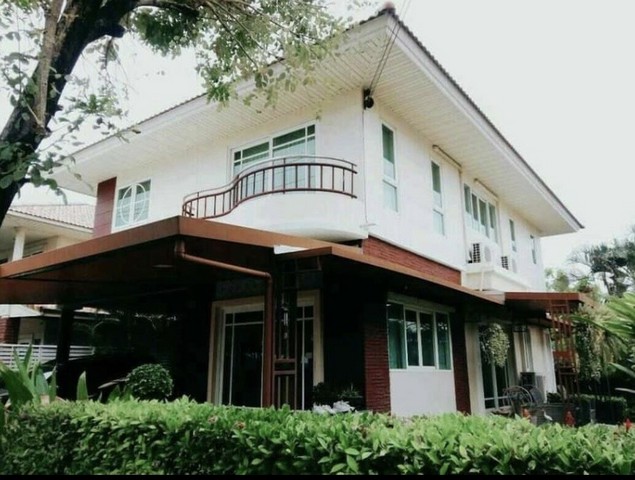 ขายบ้านศุภาลัยสวนหลวง เฉลิมพระเกียรติ  ใกล้โรงเรียนนานาชาติชาร์เตอร์ บ้านพร้อมพักอาศัย พร้อมเฟอร์นิเจอร์บิวท์อิน พร้อมสวนหย่อมรอบตัวบ้าน