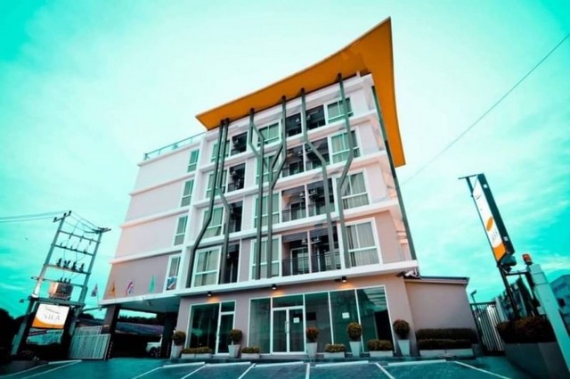 TEL :088-559 5199 คุณเอLine: https://line.me/ti/p/C0eGe0whLXขายกิจการ อพาร์ทเมนต์ โรงแรม ศรีราชาเซอร์วิส อพาร์ทเมนท์ 6 ชั้นมีทั้งรายวันและรายเดือน มีห้องพักทั้งหมดราคา 150,000,000 บาทสามารต่อรองราคาได้ที่ดิน 304 ตร.ว. 72 ห้อง โดยมีห้องพัก 4 แบบ- Superior Room ขนาด 25 ตร.ม. ,- Deluxe Bedroom ขนาด 28 ตร.ม.,- Deluxe Twin Bedroom ขนาด 28 ตร.ม. และ- Junior Suite ขนาด 35 ตร.ม.มีห้องประชุมจุได้ 100 ท่านห้องรับประทานอาหาร,ห้องฟิตเนต,ลิฟท์ 1ตัว,ห้องซักผ้า,ห้องแม่บ้าน 3 ห้อ