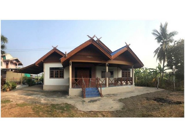 รายละเอียดเพิ่มเติมCode ID : PG-CHN630003ราคาขาย    950,000 บาท- ขนาดพื้นที่ :   1 งาน / 39 ตร.ว- พื้นที่ใช้สอย : 222.25 ตร.ม- จำนวนห้อง : 3 ห้องนอน 1 ห้องน้ำ- ที่จอดรถ :  2 คัน- บ้านเดี่ยว :   1 ชั้น- บ้านเดี่ยวหันไปทางทิศ : -พิกัดทรัพย์ :   https://maps.app.goo.gl/AfXUhCJNhWcC6Wuk6สถานที่ใกล้เคียง- ใกล้โรงเรียนวัดกำแพง- ใกล้วัดสระไม้แดง ชัยนาท- ใกล้โรงพยาบาลสรรคบุรี- ใกล้โรงเรียนคุรุประชาสรรค์สอบถามเพิ่มเติม/นัดชมโทร. 097-419-5982(พลอย)โทร.