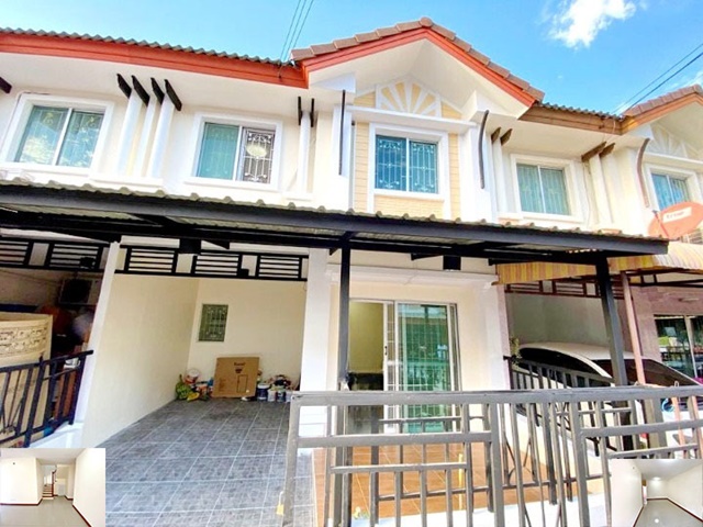 MRT สุวินทวงศ์ 1กม. ให้เช่าทาวน์เฮาส์ 2 ชั้น สะอาด 19ตรว. 140ตรม. รีโนเวทใหม่ทั้งหลัง 4นอน 2น้ำ 2จอดรถ 3แอร์ ตลาดมีนบุรี 2 