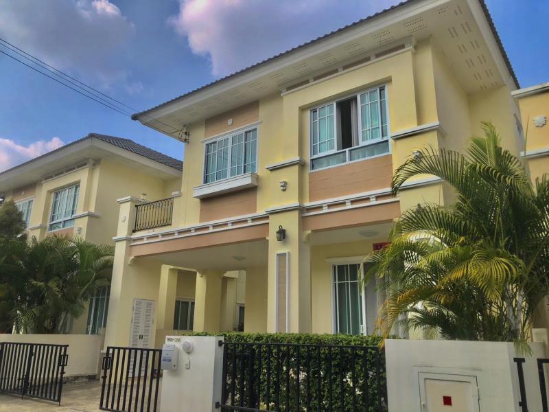 บ้านเดี่ยว 2 ชั้น โครงการ ดีญ่า วาเล่ย์ สารภี (Diya Valley Saraphi) ส่วนกลางครบ สระว่ายน้ำ  ฟิตเนส ‼️ราคาเพียง 4.2 ล้านบาท‼️ โอนคนละครึ่ง  -  พื้นที่37ตารางวา ค่าส่วนกลางเพียงเดือนละ 300 บาท - 1ห้องครัว  4ห้องนอน 3ห้องน้ำ  มีที่จอดรถให้ - บ้านสภาพค่อนข้างดีเพราะไม่ค่อยได้อยู่บ้า เฟอร์นิเจอร์   - เตียง 6ฟุต 2ห้อง - เตียงห้องล่าง3ฟุต  - แอร์สี่ตัว ทั้ง4ห้องนอน - เครื่องทำน้ำอุ่น 3ตัว (ทั้ง3ห้องน