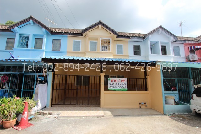 โทร:  080-454-2615 , 092-894-2426 ให้เช่าทาวน์เฮ้าส์ 2 ชั้น หมู่บ้านแพรมาพร รังสิต - นครนายก คลอง11 ที่ตั้ง : 40/339 ซอย 15 หมู่บ้านแพรมาพร เพลส รังสิต คลอง11 ถ.รังสิต-นครนายก ธัญบุรี ปทุมธานีรายละเอียด :  - 3 ห้องนอน 2 ห้องน้ำ 1 ครัว - บ้านหลังสีน้ำตาลราคาเช่า : 4,500 บาท/เดือนโซน: รังสิต-นครนายก, ธัญบุรี, ปทุมธานีสถานที่ใกล้เคียง: - ใกล้สถาบันการพลศึกษาวิทยาเขตกรุงเทพฯ ร.ร. ชุมชนวัดพิชิตปิตยาราม ร.ร.วัด