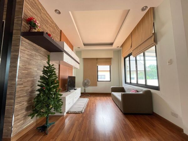  ขายบ้านเดี่ยวพัทยา 81 ตร.ว. หมู่บ้านแสนมณี บางเสร่ 3 ห้องนอน 2 ห้องน้ำ 1 ห้องครัว