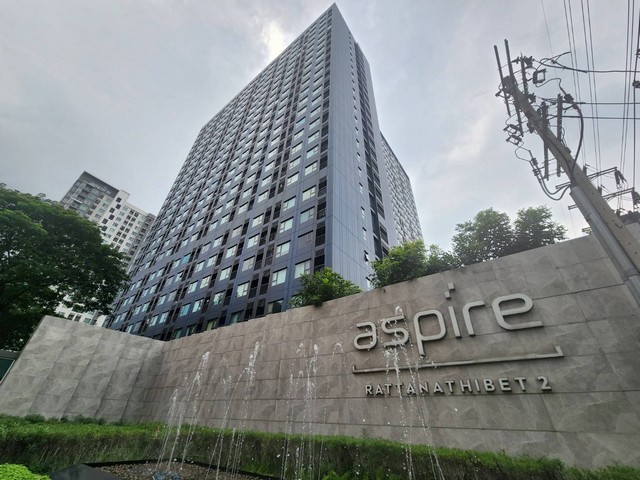 รายละเอียดเพิ่มเติม Code ID : BB 13589 ขาย  1,567,500  บาท- ขนาดพื้นที่ : 24.96- จำนวนห้อง : 1 ห้องนอน 1 ห้องน้ำ - ชั้น : 7  - อาคาร : N พิกัดทรัพย์ :   https://maps.app.goo.gl/iyco8mMpoaJ2hBQT7 สถานที่ใกล้เคียง  -ใกล้Big C ติวานนท์, เซ็นทรัล รัตนาธิเบศร์, Tesco Lotus รัตนาธิเบศร์, เอสพลานาด รัตนาธิเบศร์สอบถามเพิ่มเติม/นัดชมโทร. 097-419-5982(พลอย)โทร. 096-932-4624(ออมสิน)Line : @panaya (มี@ด้านหน้า)ปรึกษาสินเชื่อฟรี One Stop Service ดูแลตั้งแต่ต้นจนจบบริษัท ปณยาคิดดี จำกัด