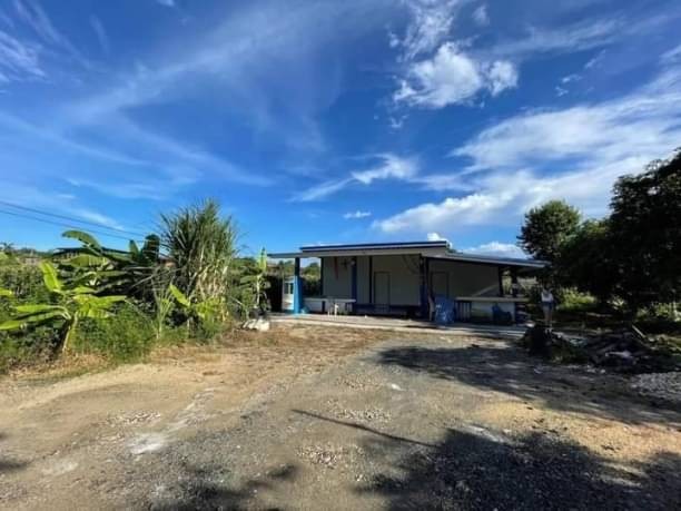 โซนสันทราย แม่แฝก ขายที่ดินพร้อมบ้าน แถวตลาดเจดีย์แม่ครัว เนื้อที่ 4 ไร่ 16 ตรว. ขาย ตรว.ละ 8,000 บาท